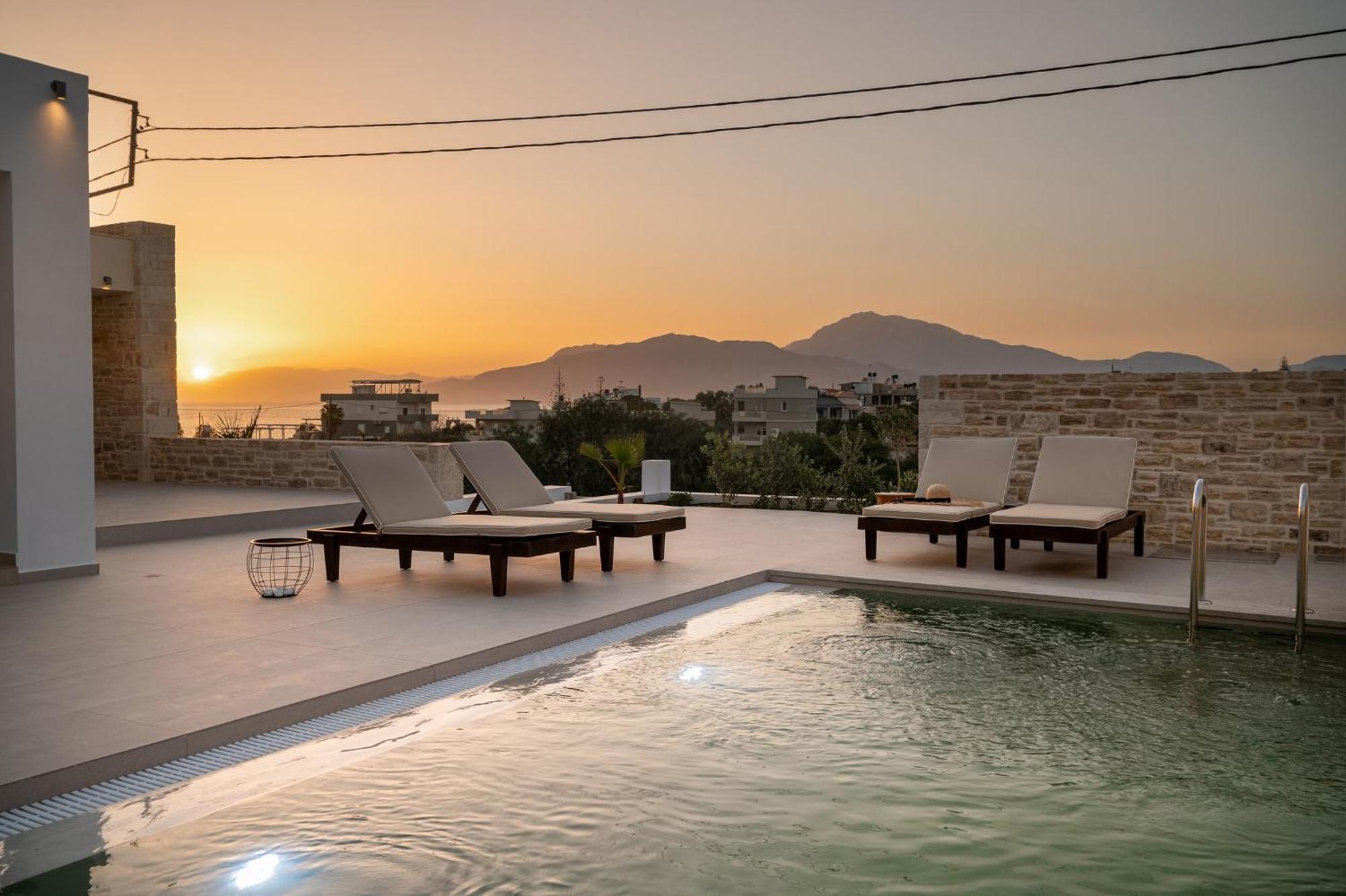 Ammokrinos Luxury Homes,150M From The Beach Kalamaki  Exterior photo