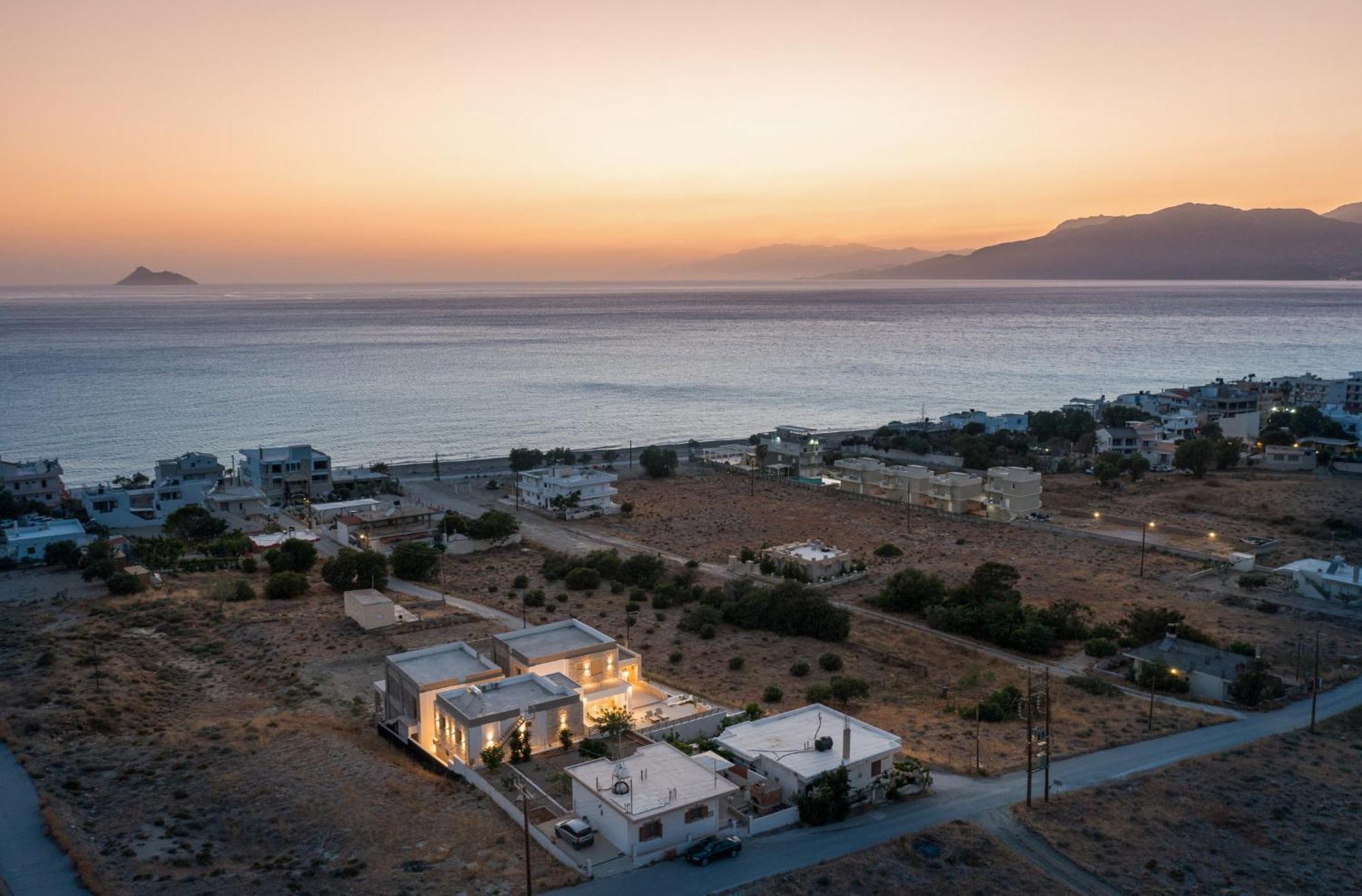 Ammokrinos Luxury Homes,150M From The Beach Kalamaki  Exterior photo