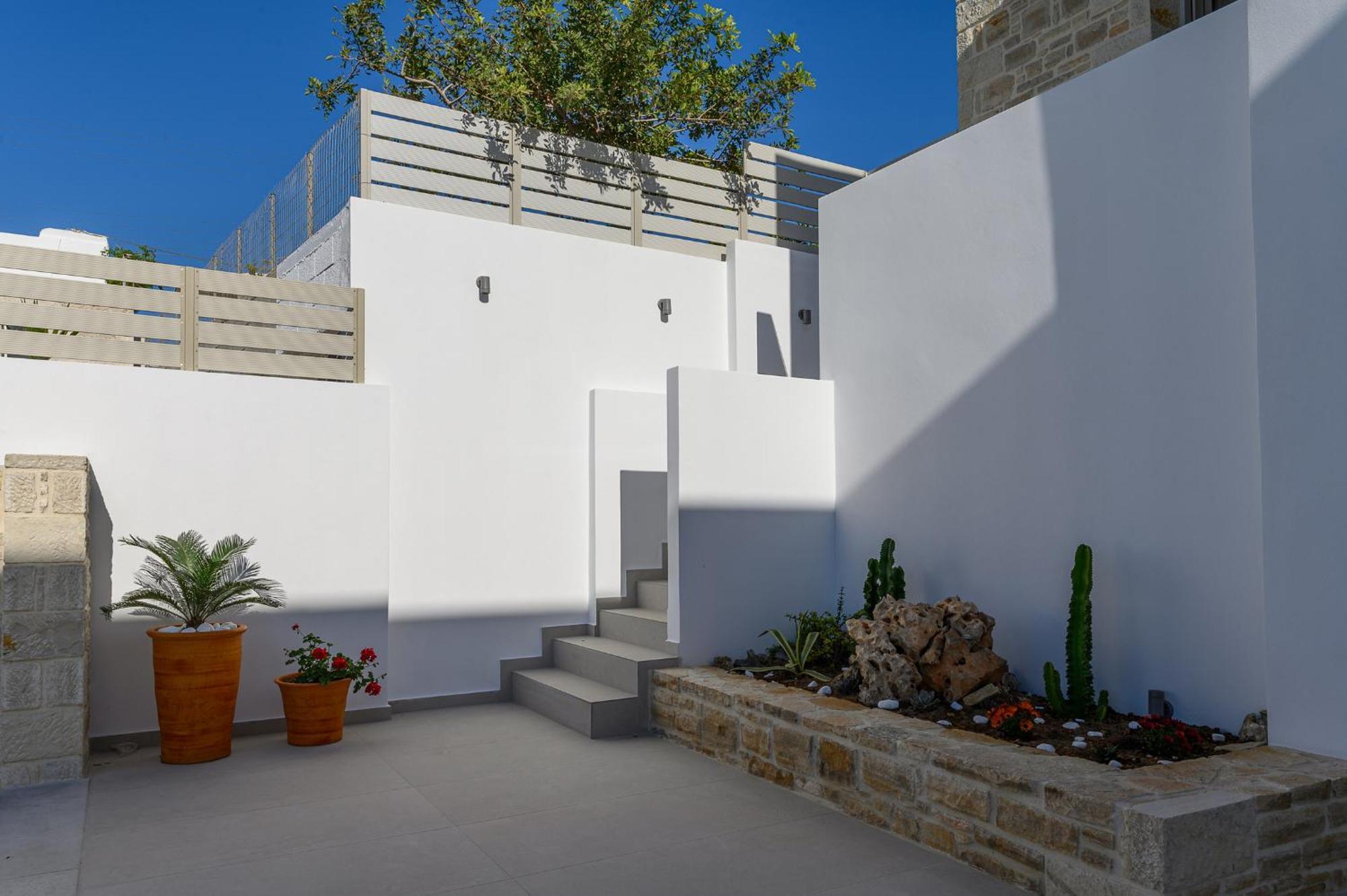 Ammokrinos Luxury Homes,150M From The Beach Kalamaki  Exterior photo